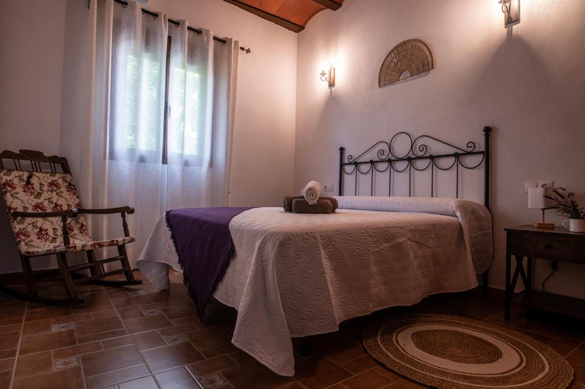 Alojamiento Turistico Loma Alta Cambil ภายนอก รูปภาพ