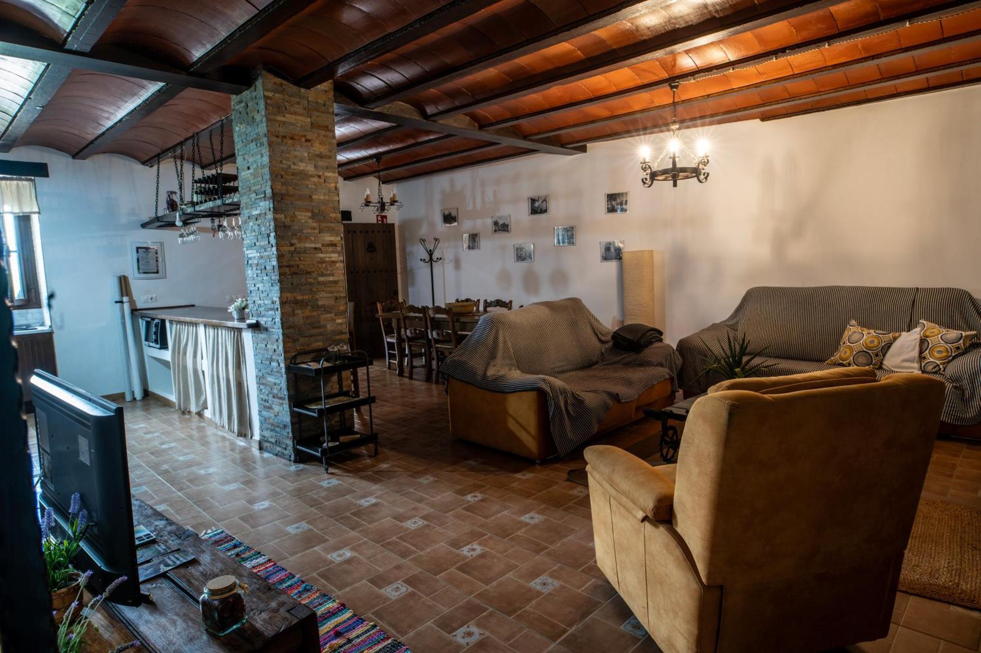 Alojamiento Turistico Loma Alta Cambil ภายนอก รูปภาพ