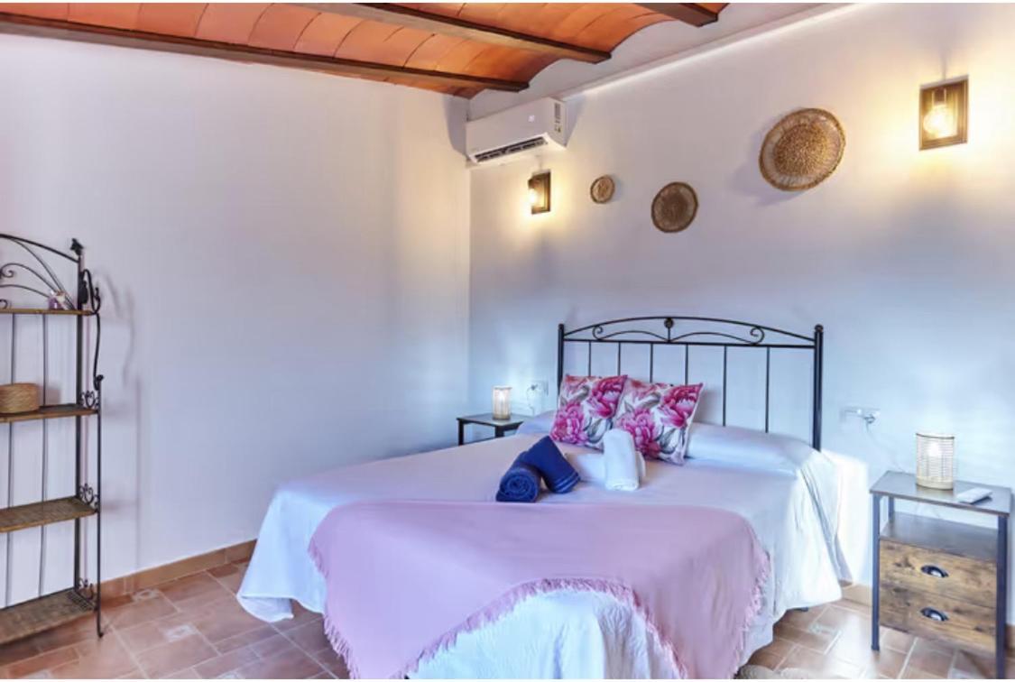 Alojamiento Turistico Loma Alta Cambil ภายนอก รูปภาพ